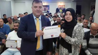 İzmir’de taksilerde yeni dönem: Direksiyon başındaki nezaket devrimi
