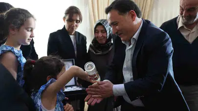 Kayseri’de vefa ziyareti: Vali Çiçek bayramı şehit evlerinde karşıladı