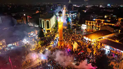 Çorum’da tarihi gece: Süper Lig coşkusu sokaklara taştı