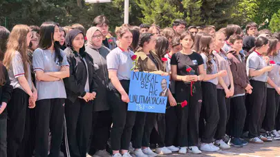 Eğitim camiasını yasa boğan veda: Yazdan Taşdemir son yolculuğuna gözyaşlarıyla uğurlandı