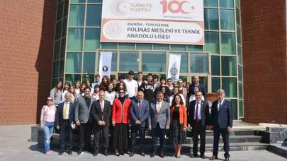 Diplomasını almadan iş dünyasının kapılarını araladılar: Manisa’da sanayi ve eğitim devleri aynı masada buluştu