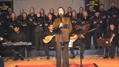 Tebeşiri bırakıp sazı eline aldılar: Kumru’da türkü ziyafeti