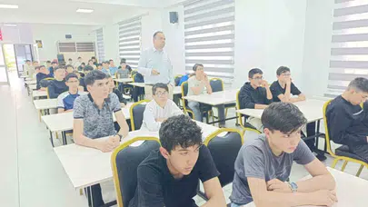 Ekran başında geçen saatler gençleri esir almasın: Afyonkarahisar’da dijital detoks eğitimi