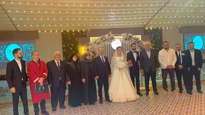 İş dünyası ve tıp dünyasının seçkin isimleri birleşti: Emre Akdağ ve Fatma Serra Sezer dünyaevine girdi