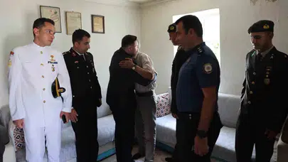 Gökçeada’da vefa buluşması: Kaymakam Acar’dan kahramanlara bayram ziyareti