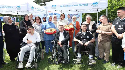 Sultangazi’de sevgi dolu günler: Özel bireyler hem eğlendi hem de vatani görevlerine uğurlandı