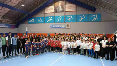Geleceğin yıldızları Nilüfer’de buluştu: Kortlarda ve sahalarda spor şöleni