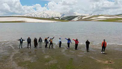 Muş’ta dört mevsim bir arada: Gerok topluluğu zirvelerde çevre nöbetinde