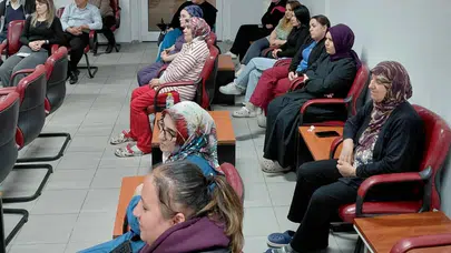 Huzurevi çalışanlarına kritik eğitim: Bağımlılıkla mücadelede uzman desteği