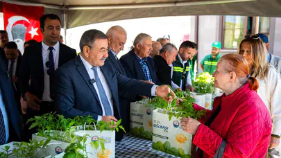 Gölbaşı’nda toprakla buluşma vakti: 190 bin ata tohumu vatandaşa ücretsiz dağıtıldı