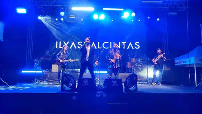 Sinop’ta 19 Mayıs coşkusu: İlyas Yalçıntaş meydanları inletti