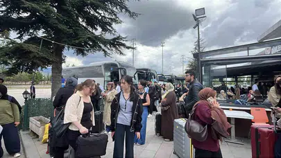 Bayram yolculuğu başladı: Bolu Otogarı’nda valizli hareketlilik