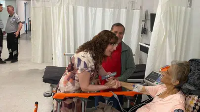 Hastane koridorlarında bayram bereketi: Başhekim Uysal'dan şifa bekleyenlere moral ziyareti
