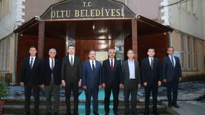 Anayasa Mahkemesi Üyesi Akyel'in Erzurum çıkarması: Hem anma törenine katıldı hem de hemşehrileriyle buluştu