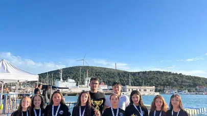 Havuzun sultanları Kayseri'den çıktı: Türkiye şampiyonluğu kupayı getirdi