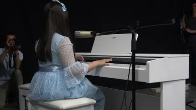 Tunceli’de sanat rüzgarı: Minik piyanistlerin sahne heyecanı izleyenleri büyüledi