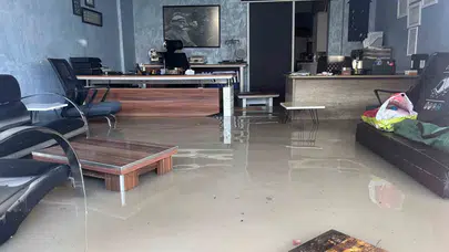 Edirne'de gökyüzü karardı, kent sular altında kaldı: Vatandaşın isyanı büyüyor