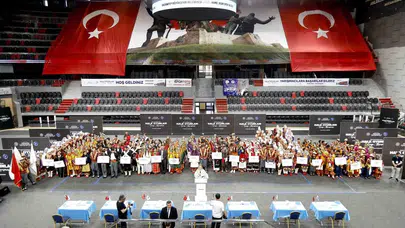 Gaziantep Kültürün Ritmiyle Coştu: 620 Sporcu Türkiye Şampiyonası İçin Sahne Aldı
