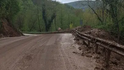 Ordu’da kabus dolu saatler sona erdi: Heyelanla kapanan ana arter yeniden trafiğe açıldı