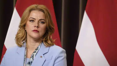 Letonya'da siyasi deprem: Başbakan Silina koltuğunu bıraktı