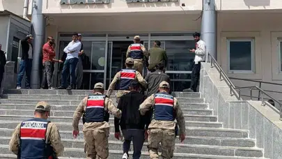 Viranşehir’de jandarmadan kaçamadılar: 7,5 yıllık hapis cezası olan 3 firari yakalandı