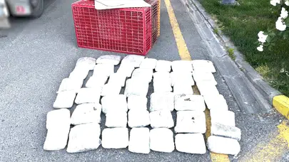 Batman'da zehir tacirlerine geçit yok: Kamyonetin kasasından 20 kilo skunk çıktı
