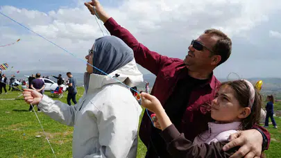 Kırıkkale’de gökyüzü şenlendi: Yağmura rağmen keyifli anlar