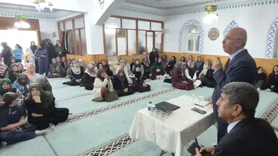 Miniklerden büyük performans: Anamur’da maneviyat dolu yıl sonu coşkusu