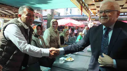 Burhaniye’de bayram coşkusu: Protokol ve vatandaşlar tek yürek oldu