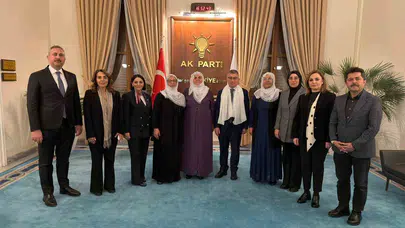 Meclis’te dikkat çeken buluşma: Barış Anneleri’nden AK Parti grubuna sürpriz ziyaret