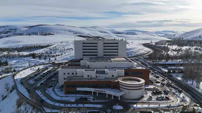 Bayburt'ta sağlık mesaisi: Bir ayda binlerce hastaya şifa dağıtıldı