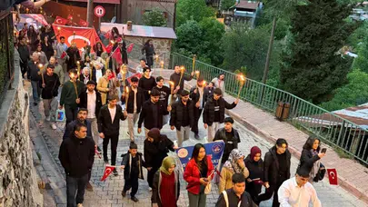 Kemaliye sokakları meşalelerle aydınlandı: 19 Mayıs coşkusu zirveye taşındı