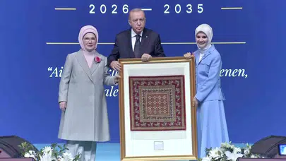 2 bin 500 yıllık tarihe ipekten dokunuş: Cumhurbaşkanı Erdoğan’a hediye edilen Pazırık halısının sırrı çözüldü