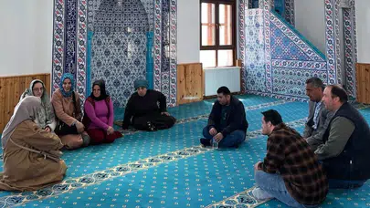 Bayburt’ta gönül köprüleri kuruldu: Engelli vatandaşlar camide bir araya geldi