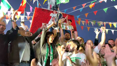 Muğla’da şampiyonluk ateşi: Yeşil-beyazlılar şehri karnaval yerine çevirdi