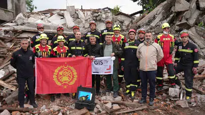 Deprem dostluğu teknolojiyle taçlandı: Fransız ekipten Düzce İtfaiyesi’ne kritik hediye