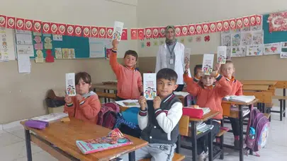 Sağlık ordusu miniklerin kapısını çaldı: Hastalıklara karşı el birliğiyle önlem