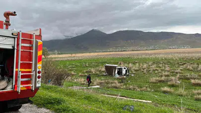 Van-Bitlis yolunda korkutan kaza: Şarampole uçan kamyonette can pazarı