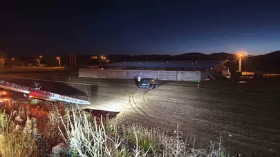 Isparta'da korku dolu anlar: Kontrolden çıkan araç tarlaya devrildi