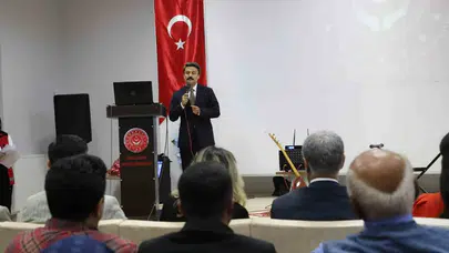 Besni’de duygusal buluşma: Çınarlar ve çocuklar aynı sahnede birleşti