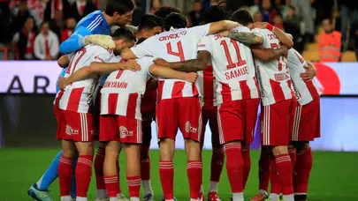 Süper Lig’de nefesler tutuldu: Küme düşecek son biletin sahibi yarın belli oluyor