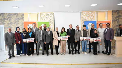 Genç kalemler aile değerlerini yazdı: Yeşilyurt’ta ödüller sahiplerini buldu