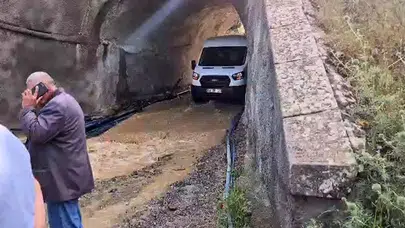 Bayram dönüşü kabusa döndü: Sel sularına teslim olan alt geçitte can pazarı