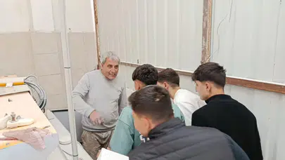 Germencikli genç mobilyacılar Macaristan'da ustalığını konuşturdu: Avrupa'da 14 günlük dev staj