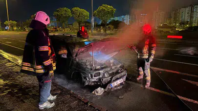 Kayseri'de korku dolu anlar: Seyir halindeki araç bir anda ateş topuna döndü