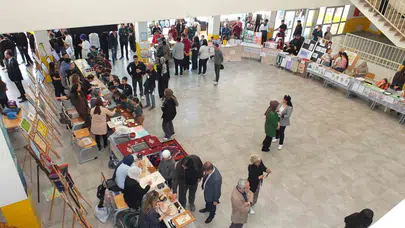 Sanat ve maneviyat Burhaniye'de buluştu: Gençlerin el emeği göz doldurdu
