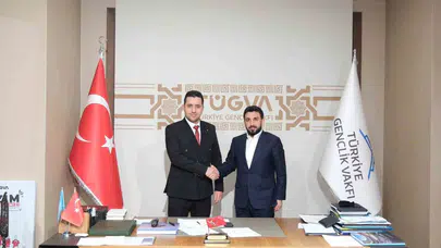 Bilecik’te gençliğin yeni adresi belli oldu: Ahmet Husrev Tatlı bayrağı devraldı