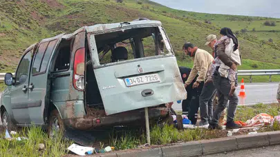Aşkale yolunda can pazarı: Hafif ticari araç refüje çarptı, 2’si çocuk 7 kişi yaralandı