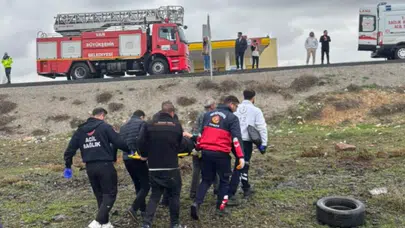 Çaldıran yolunda korkutan kaza: Kontrolden çıkan kamyonet şarampole uçtu