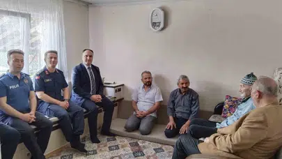 Aslanapa’da bayram öncesi anlamlı buluşma: Kahramanların emanetleri unutulmadı